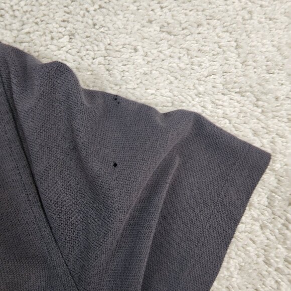 Vuori Short Sleeve Ace Button Down Charcoal Men Size Large Small Holes See Photo - Picture 11 of 12